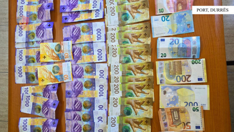 Tentuan të fusin para të pa deklaruara/ Dy shtetas procedohen për 22 mijë franga dhe 500 euro