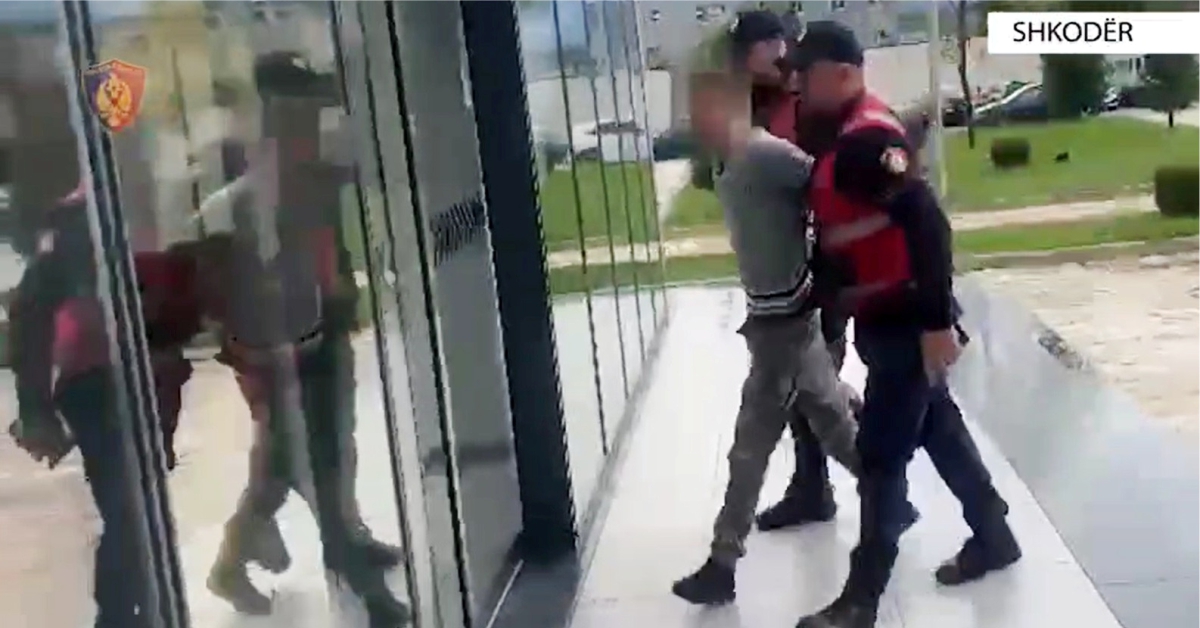 Theu masën e arrestit në shtëpi, kanosi vjehrrin dhe kunatin, ndalohet nga policia Vau Dejës 33 vjeçari