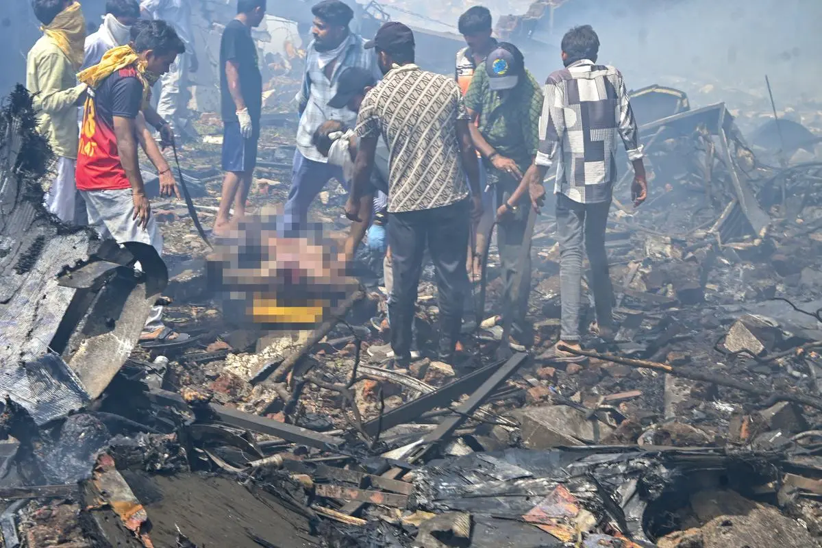 Tragjedia ajrore në Indi, 86 mijë paund dëmshpërblim për çdo viktimë, autoritetet: Mund të ketë të vrarë edhe në tokë…