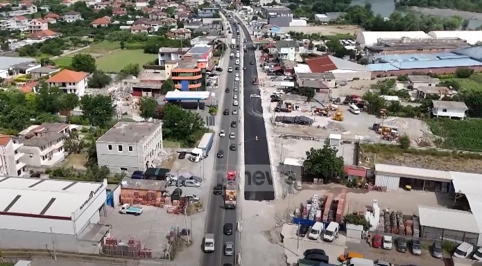 Transformimi i hyrjes së Shkodrës/ Vijon puna nga kthesa e Velipojës te Ura e Bunës