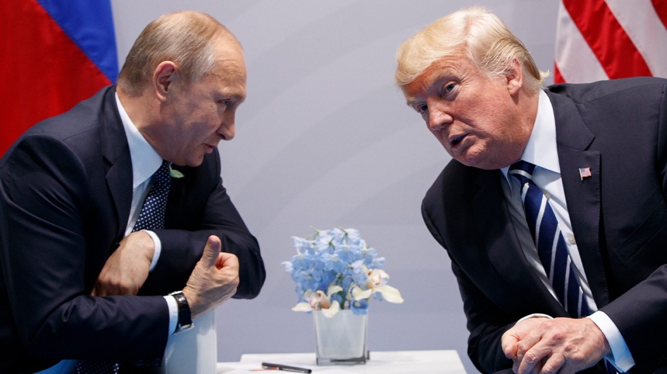 Trump bisedë telefonike me Putin mbi 1 orë, zbardhen diskutimet