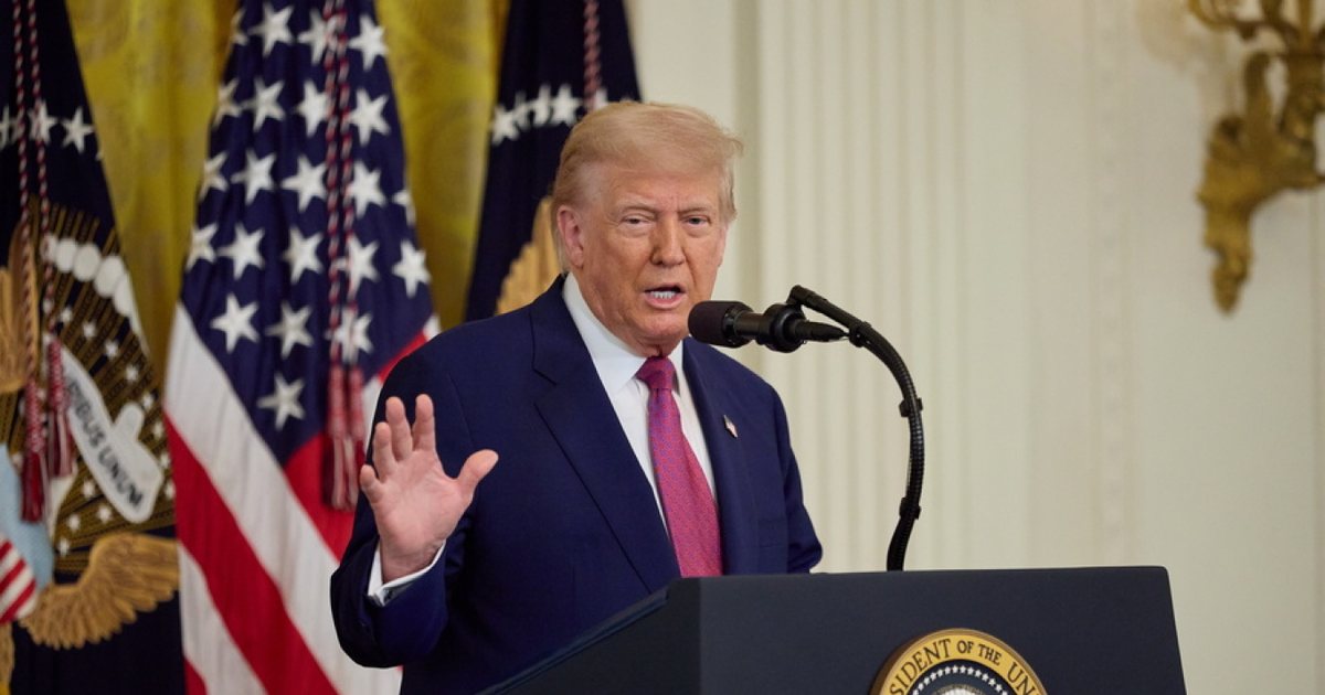 Trump: E dimë se ku fshihet Khamenei, nuk do e vrasim (për momentin)!