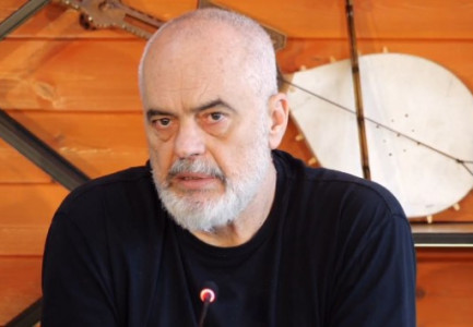 Unioni i Gjyqtarëve kërkon rritje të pagave, reagon Rama: Uroj që shakaja e hidhur të mos përsëritet në Kushtetuese!