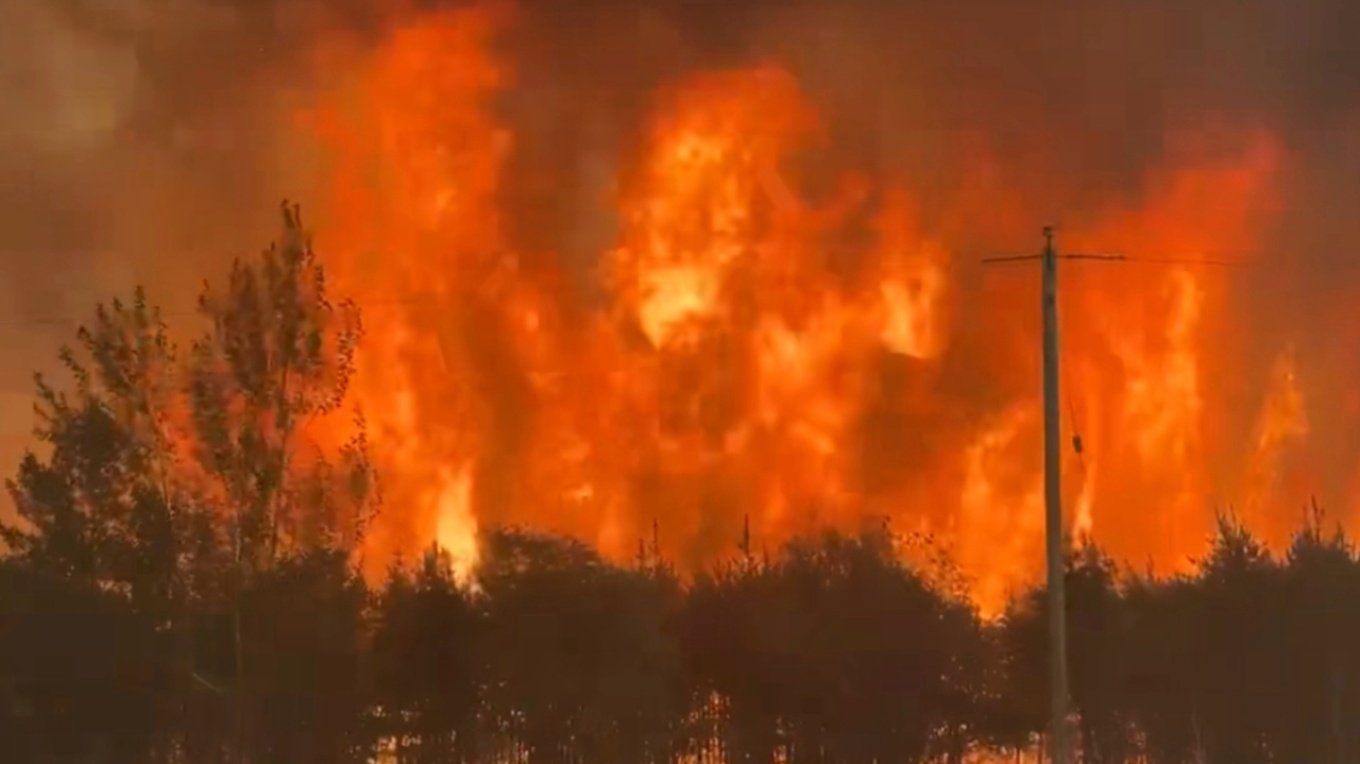 Vazhdojnë evakuimet në Kanada për shkak të zjarreve masive në pyje