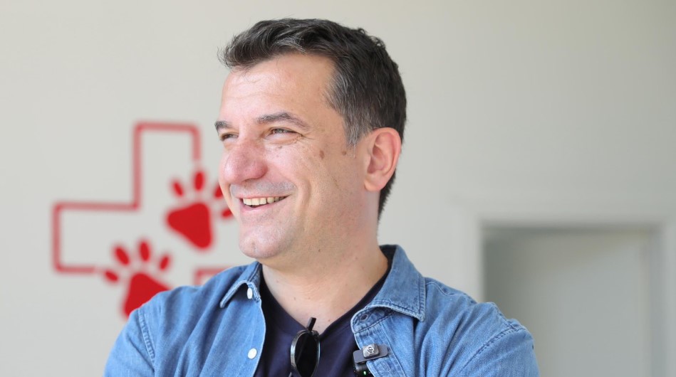 Veliaj: Ashensor në pallatin ku banon, për të moshuarit 100% financim nga Bashkia