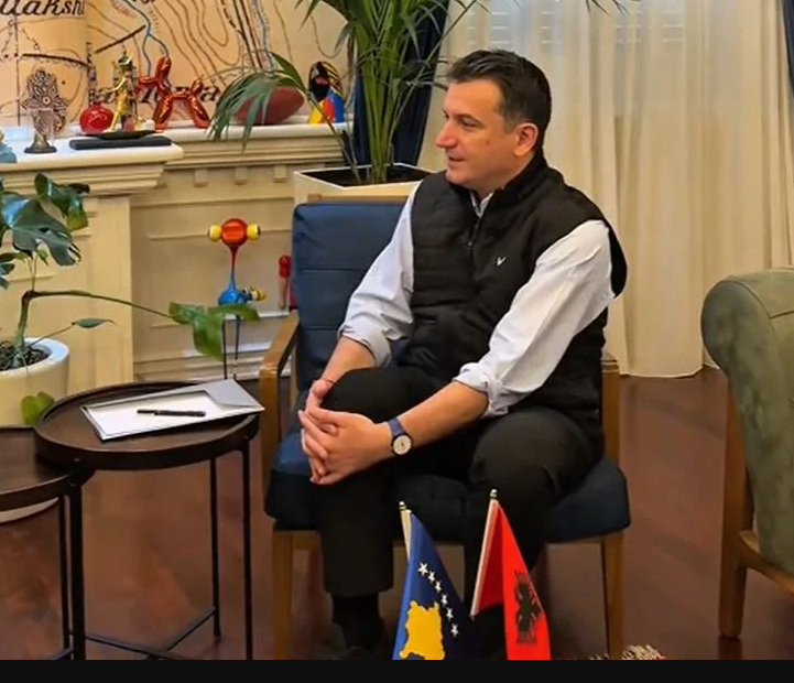 Veliaj poston videon nga zyra një orë para se të arrestohej: Kemi punë me drejtësinë