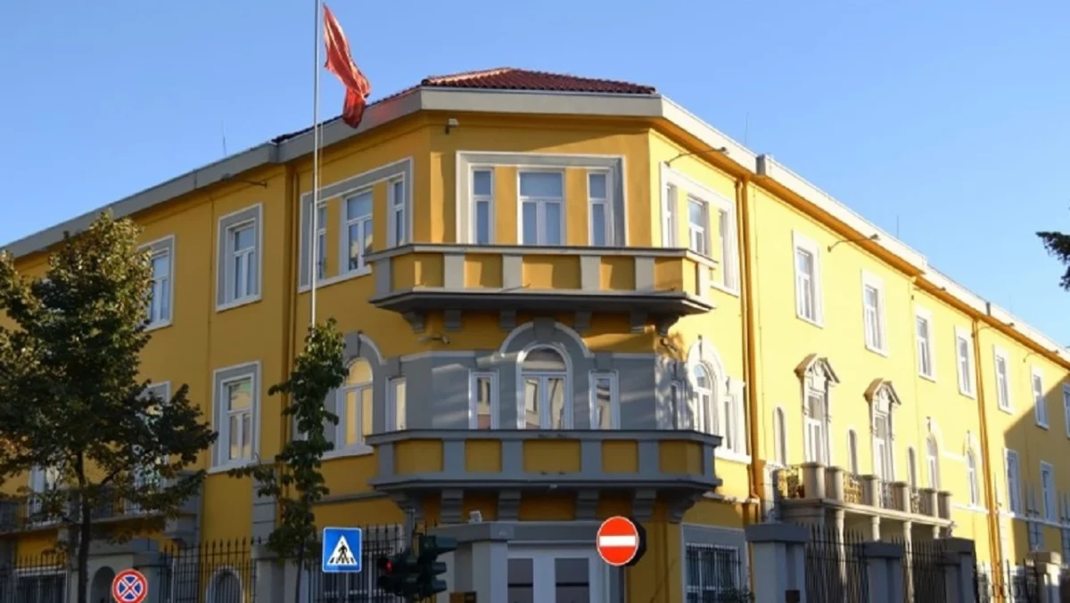 “Vepër e dënueshme”/ Publikimi i tezave në rrjetet sociale, reagon Ministria e Arsimit: Kemi ngritur sistem të posaçëm…