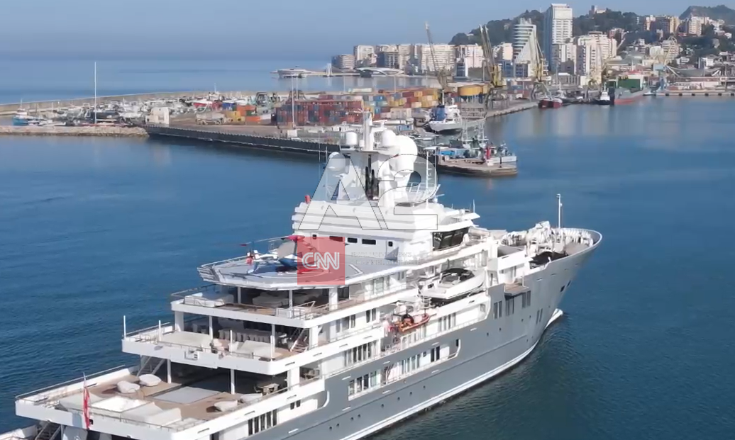 VIDEO / Ankorohet në Durrës “Andromeda”, jahti luksoz i manjatit të teknologjisë Yuri Milner