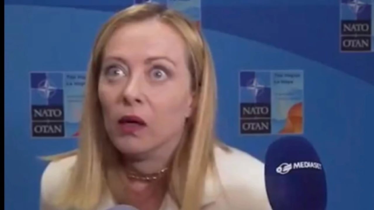 VIDEO/ Meloni bëhet virale, mimikat e fytyrës së saj në samitin e NATO-s po bëjnë xhiron e botës