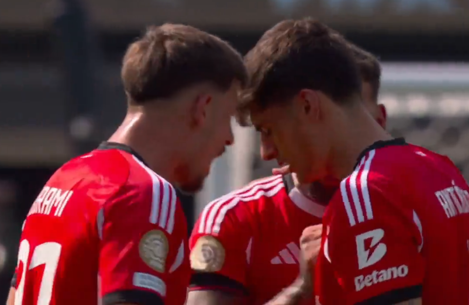 Video po bëhet virale në Portugali, Otamendi “infektoi” Adrian Bajramin në fitoren me Bayern Munchen