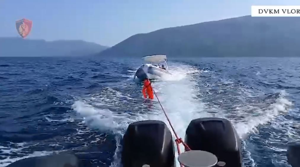 Vlorë/Kishin mbetur të bllokuar në det,Policia Kufitare u vjen në ndihmë 8 pushuesve