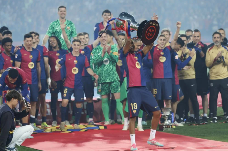 Ylli i Barcelonës pranon ulje page për të rinovuar kontratën