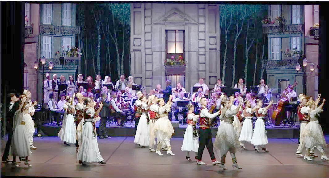 “Zare” një nga shfaqjet e repertorit të Ansamblit Popullor, vlerat e trashëgimisë të pasqyruara në këngë dhe valle