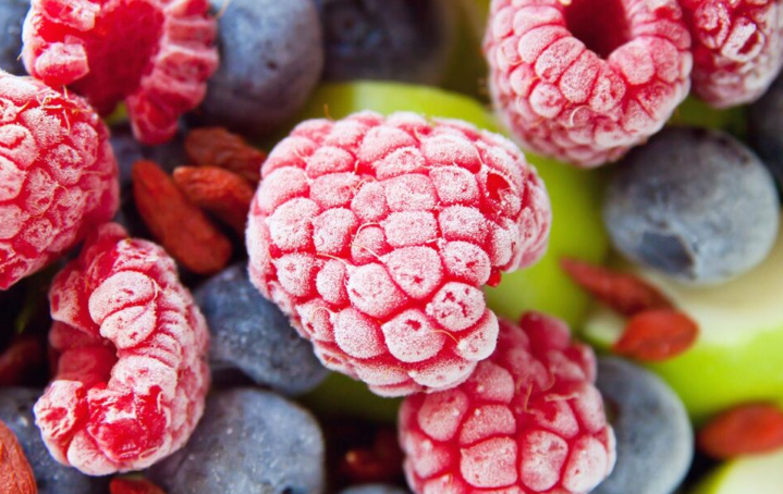 Zbuloni frutat që ndihmojnë me uljen e niveleve të larta të sheqerit në gjak