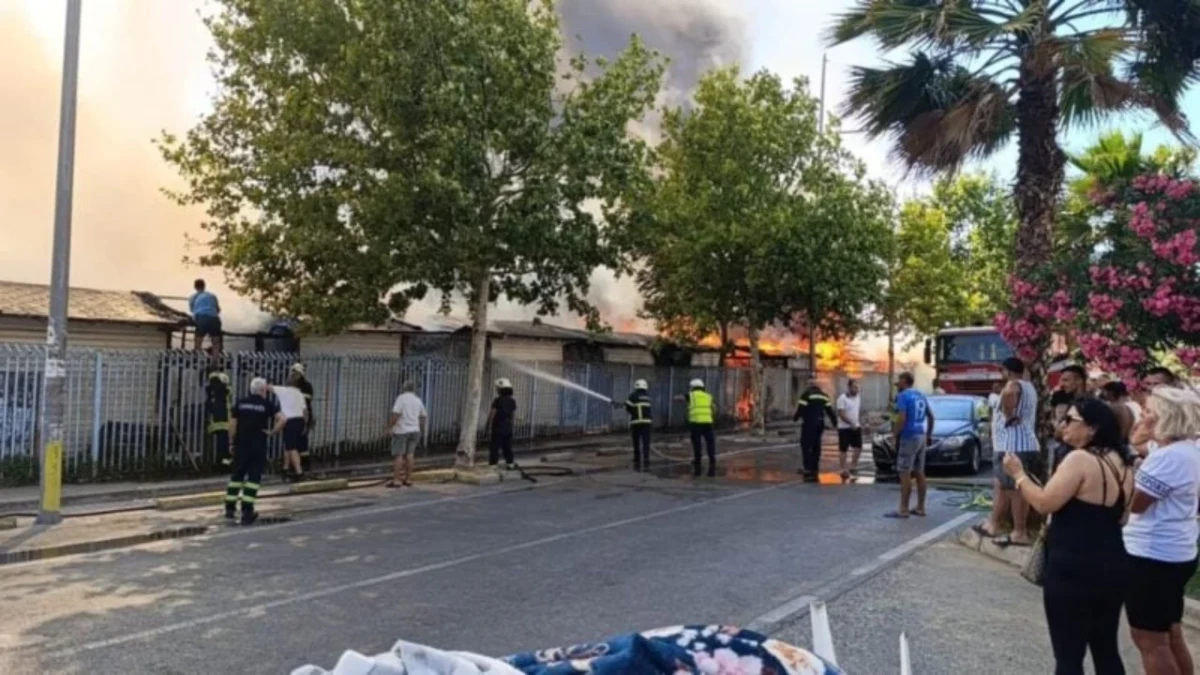 Zjarri në tregun afër plazhit të Durrësit, vihet nën hetim pronari, akuzohet për…