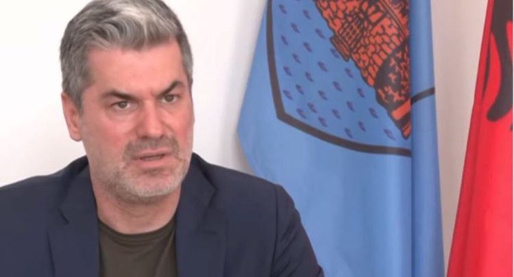 Zjarri te fusha e mbetjeve në Vlorë, reagon Ermal Dredha: Kemi bërë kallëzim!