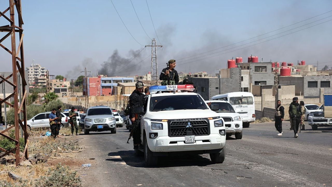 100 viktima nga përleshjet mes grupeve te armatosura dhe fiseve lokale! Trupat qeveritare hyjnë në Suweida, Damasku njofton armëpushim