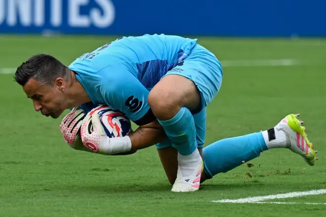 27 vite më i madh se Yamal…; njihuni me portierin ikonik të Botërorit për Klube në SHBA