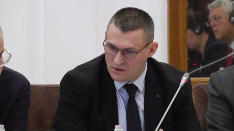 A ka pasur përdorim të administratës dhe ‘asfalt elektoral’ në zgjedhje?Ja si i përgjigjet Dumani pyetjes së gazetarëve