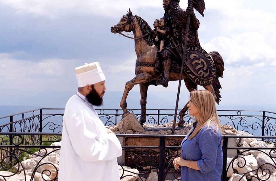 “Abaz Aliu më shëroi, më pas u bëra Dervish”, historia e veçantë e të riut që udhëtoi 4 orë i sëmurë në malin e Tomorrit