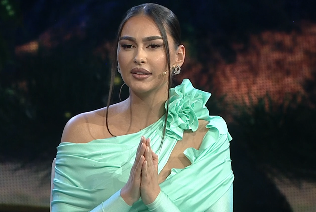 Adrola Dushi zbulon kërkesat e të birit: Mos pi duhan dhe mos hyr në…