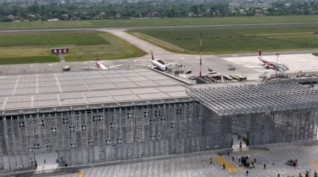Aeroporti i Rinasit ka një njoftim me rëndësi për pasagjerët