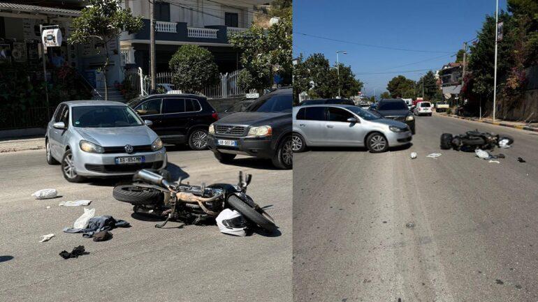Aksident i rëndë/ Makina përplas motorin, motoçiklisti përfundon në spital, ja si paraqitet gjendja e tij