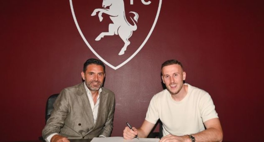 Ardian Ismajli prezantohet te Torino, nënshkruan kontratë dyvjeçare