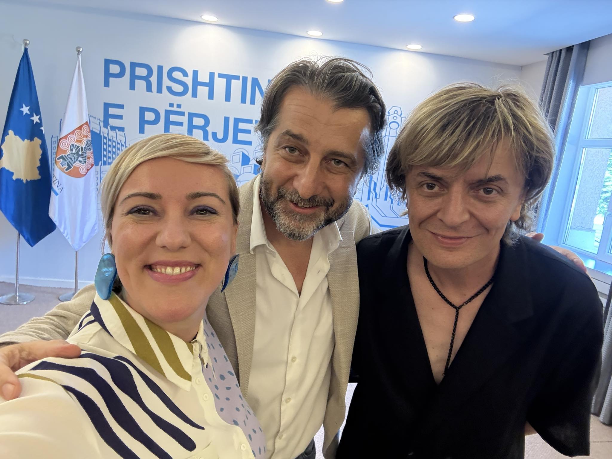 Armend Rexhepagiqi sonte këndon në Prishtinë/ Sibel Halimi: Ky koncert është një kumt dashurie për qytetin tonë (Video)