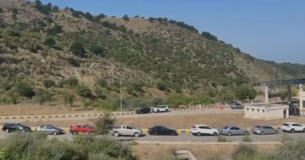 Arrestime në doganën greke, por po “e pësojnë shqiptarët”! Radhë kilometrike në Qafë Botë