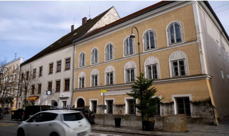 Austri: Riemërtohen rrugët me emra të nazistëve në qytetin e lindjes së Hitlerit