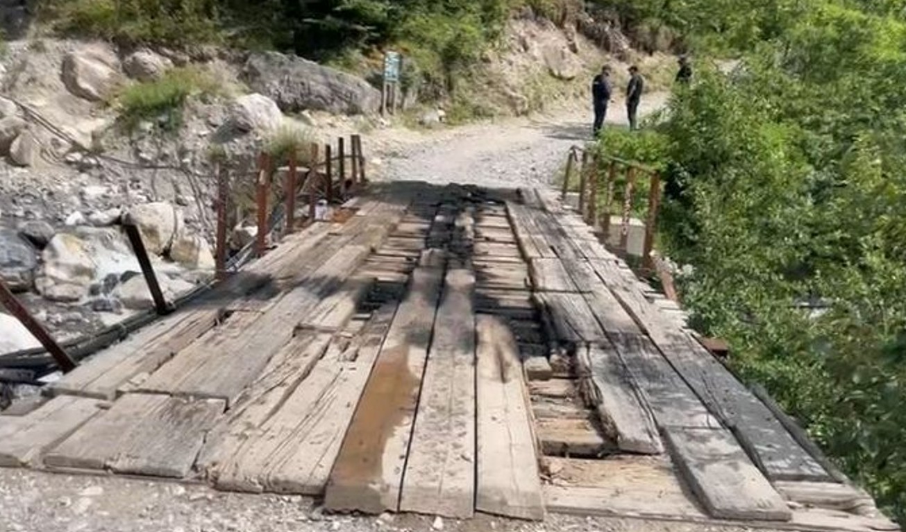 “Aventura me turizmin”, kur shteti zgjedh forcën, jo vizionin