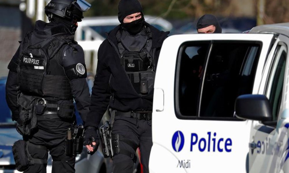 Babai harroi ta çonte në çerdhe dhe iku në punë, humb jetën foshnja 15-muajshe në makinë