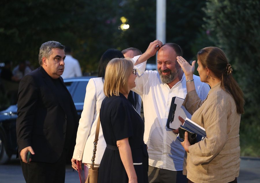 Bashkia në dorën e Ramës? Shkarkime të bujshme trondisin administratën