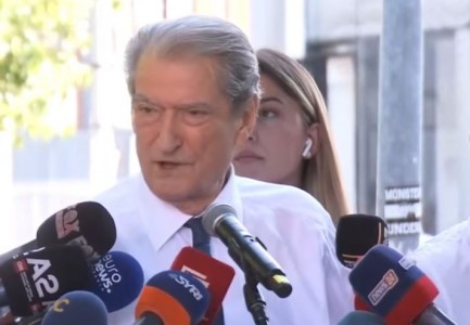 Berisha del nga ambjentet e SPAK, zbulon shënimin që u la oficerëve të policisë gjyqësore