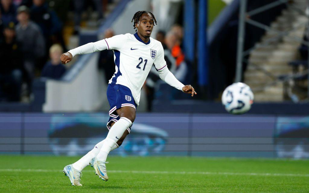 Borussia Dortmund konfirmon transferimin e talentit 20-vjeçar anglez te Chelsea