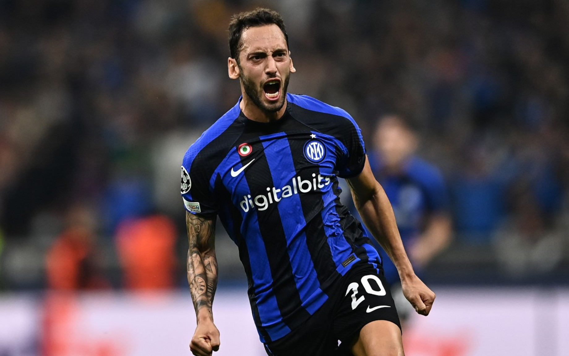 Calhanoglu drejt largimit nga Inter, por jo te Galatasaray! E kërkojnë dy klubet e Premier League