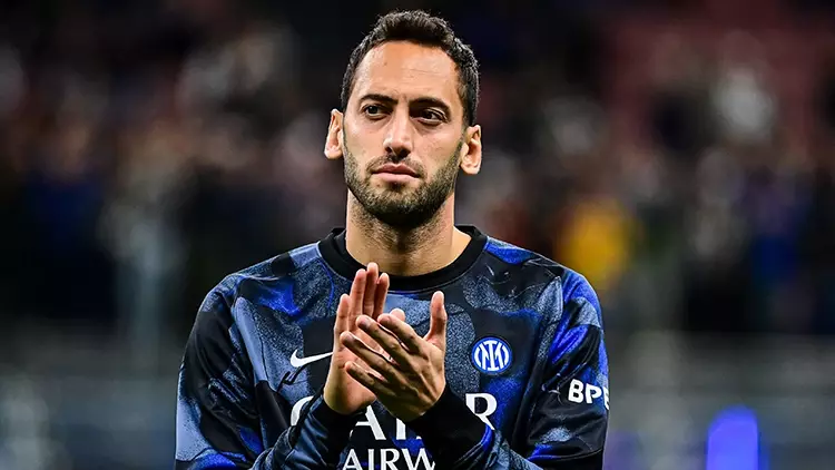 Çalhanoğlu, “telenovelës” i vjen fundi: “Nuk largohet nga Interi, asnjë kontakt me Galatasaray apo Fenerbahçe”