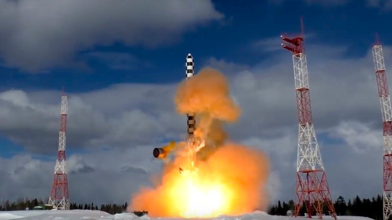 Çfarë duhet të bëni brenda 10 minutave të para të një sulmi bërthamor, udhëzues i detajuar për 48-orë