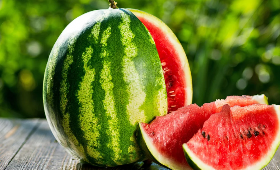 Çfarë i bën trupit shalqiri i tepërt? Ja e vërteta që duhet ta dini