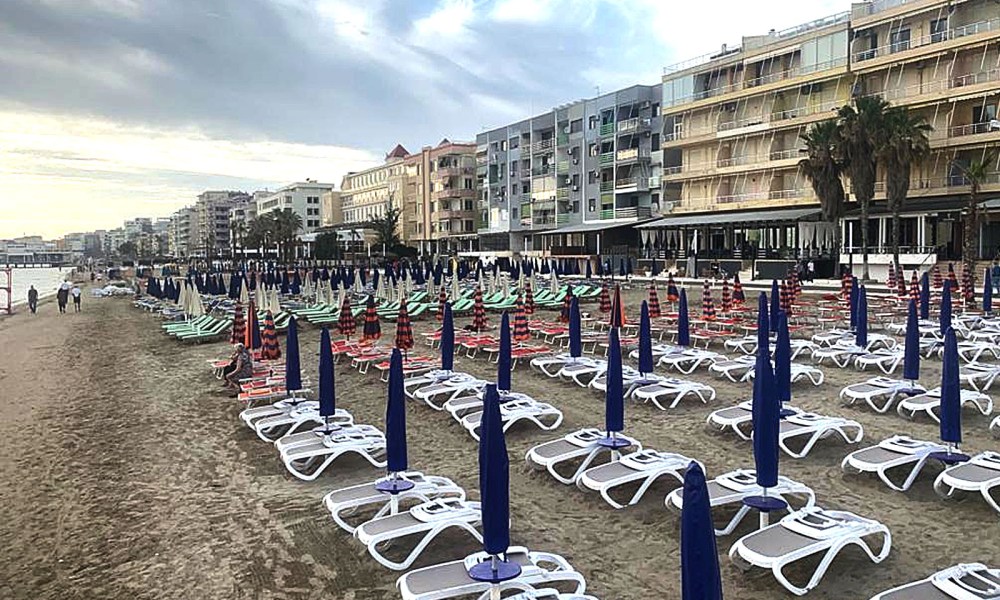 Corriere: Rritjet e çmimeve dekurajojnë turistët, zbehet Shqipëria, pushuesit i kthehen Puglia-s