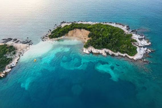 “Daily Express”: Ekspertët rekomandojnë Shqipërinë si destinacionin më të mirë evropian për pushime