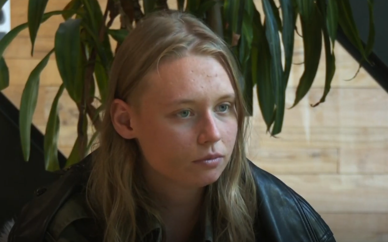 “Dashuria” për UÇK/ Gazetarja polake mbledh fakte e dëshmi në Kosovë