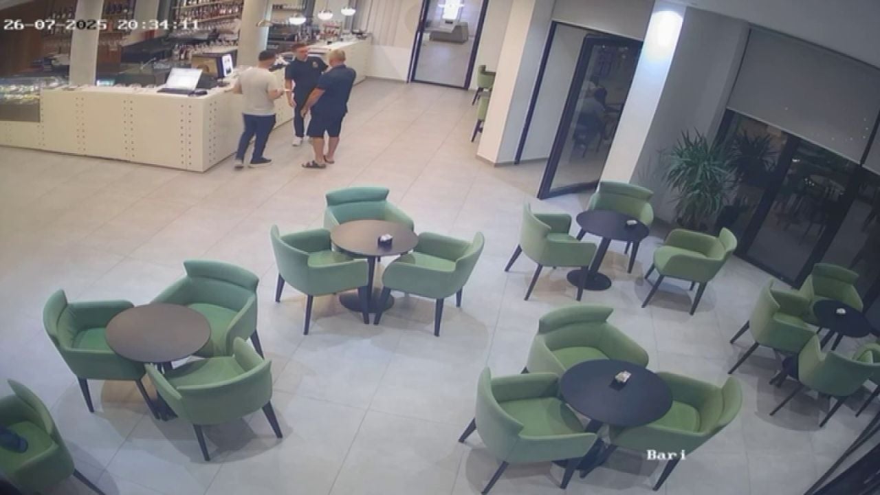 Dhuna ndaj kamerierit, menaxheri i hotelit tregon si u godit i riu, avokati përpiqet t’ia lërë përgjegjësinë shokut të policit