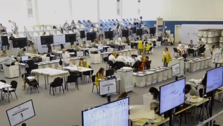 Dita e tretë e rinumërimit të votave të Fierit, pritet të hapen sot 131 kutitë e mbetura