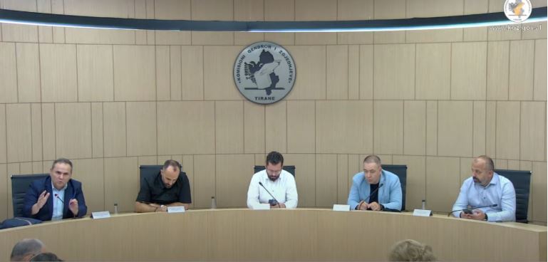 “Do shkoj në Gjykatën Kushtetuese”,  Kalaja kundërshton vendimin e KAS për Durrësin: E keni mbyllur pa zbatuar ligjin