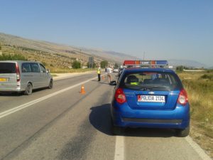 Drejtonte kamionin pa patentë, nën hetim shoferi nga Gjirokastra