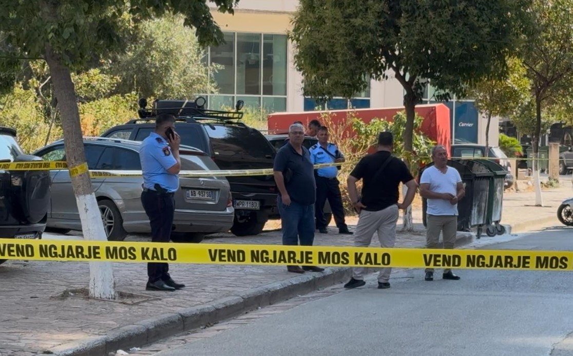 Dy të plagosur me armë në Sarandë – Policia dhe FNSH në kërkim të dy vëllezërve