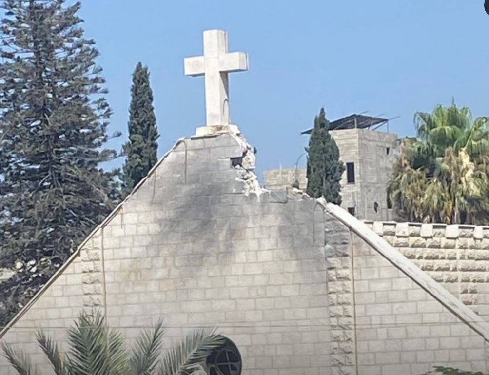 Dy të vdekur pas bombardimit të një kishe katolike në Gaza, e vetmja ndërtesë fetare katolike në territorin palestinez