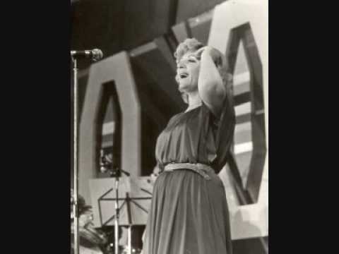 E kënduar aq bukur nga Liliana Çavolli: O, zambaku i Prizrenit (teksti dhe kënga)